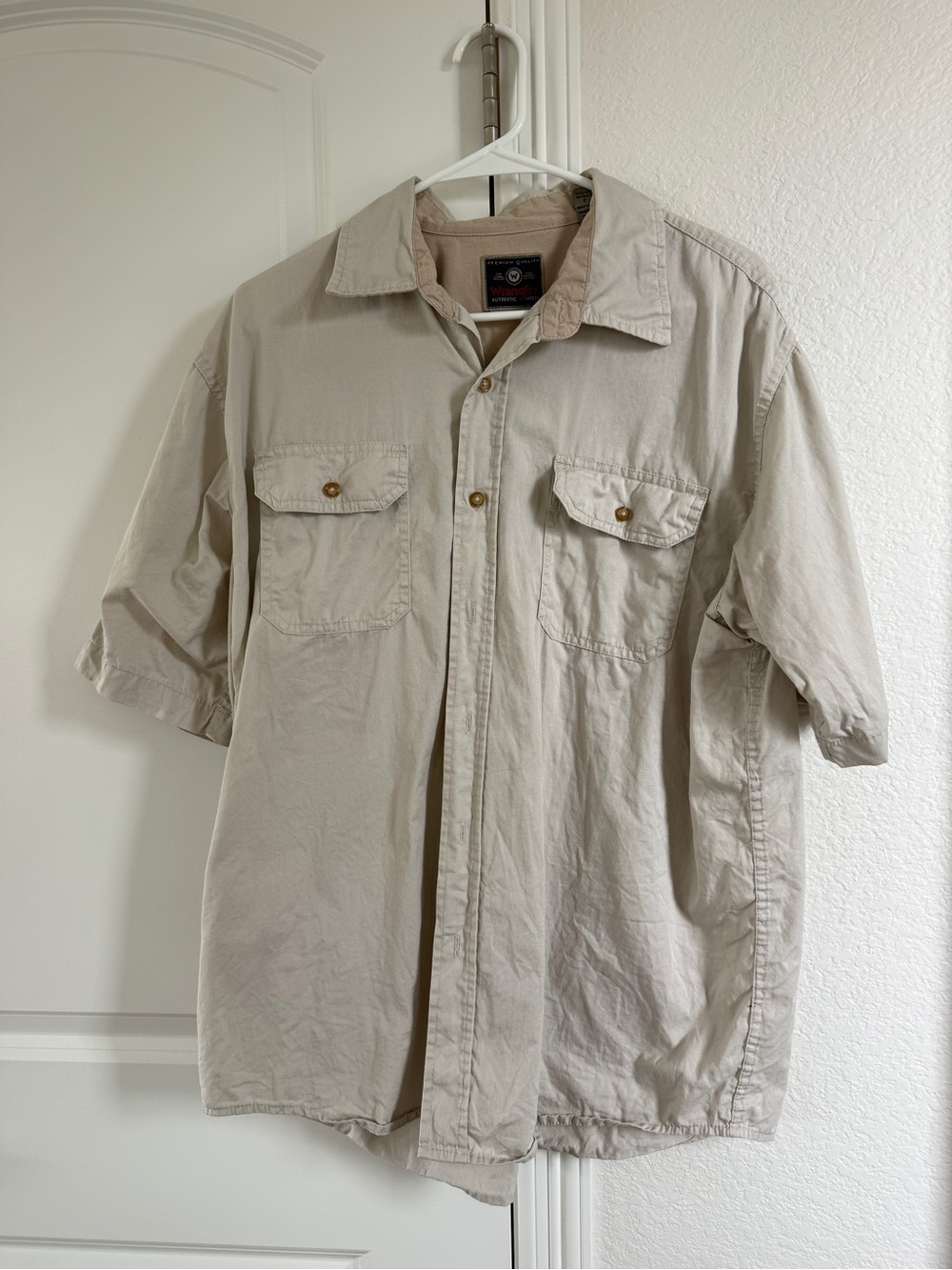 Wrangler Men's Button Up Shirt Lightweight Western Workwear Beige Size large